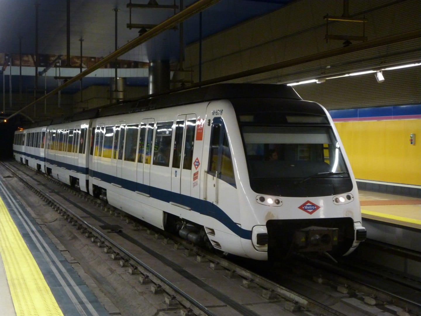 Cincuenta minutos encerrados en el metro de Madrid