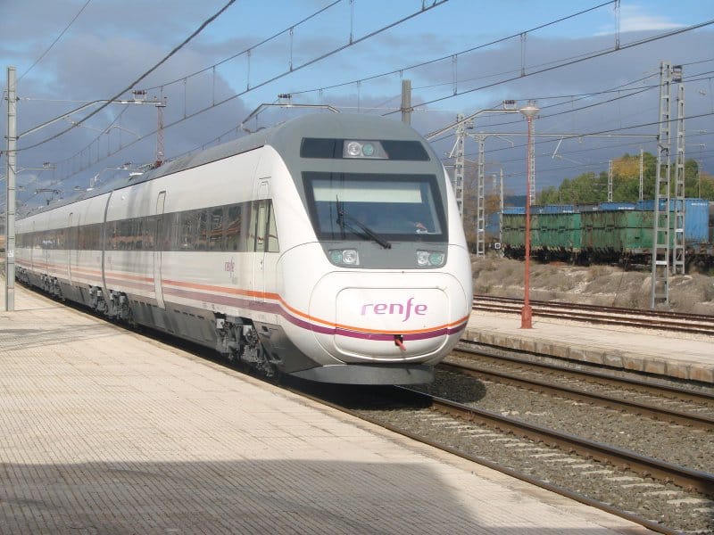 Tren nocturno especial entre Madrid y Gijón
