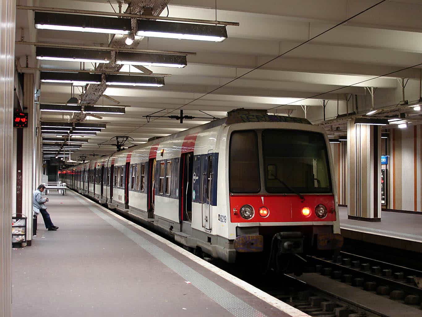 Huelga en SNCF afecta a todo el país