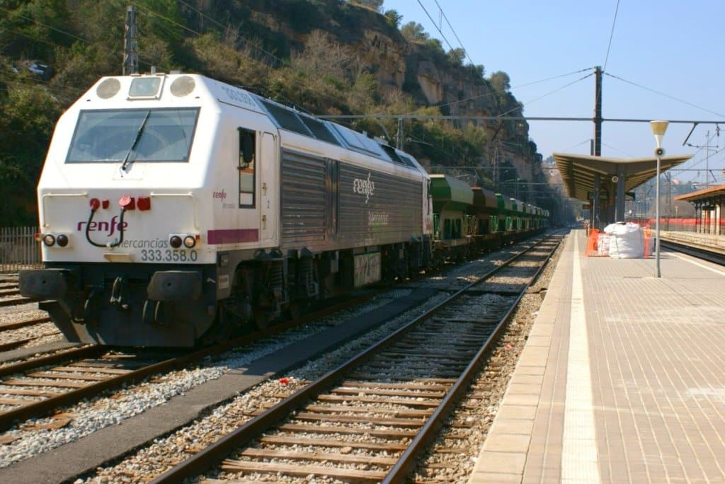 Queda restablecido el servicio entre Huelva y Zafra tras la interrupción por el descarrilamiento.