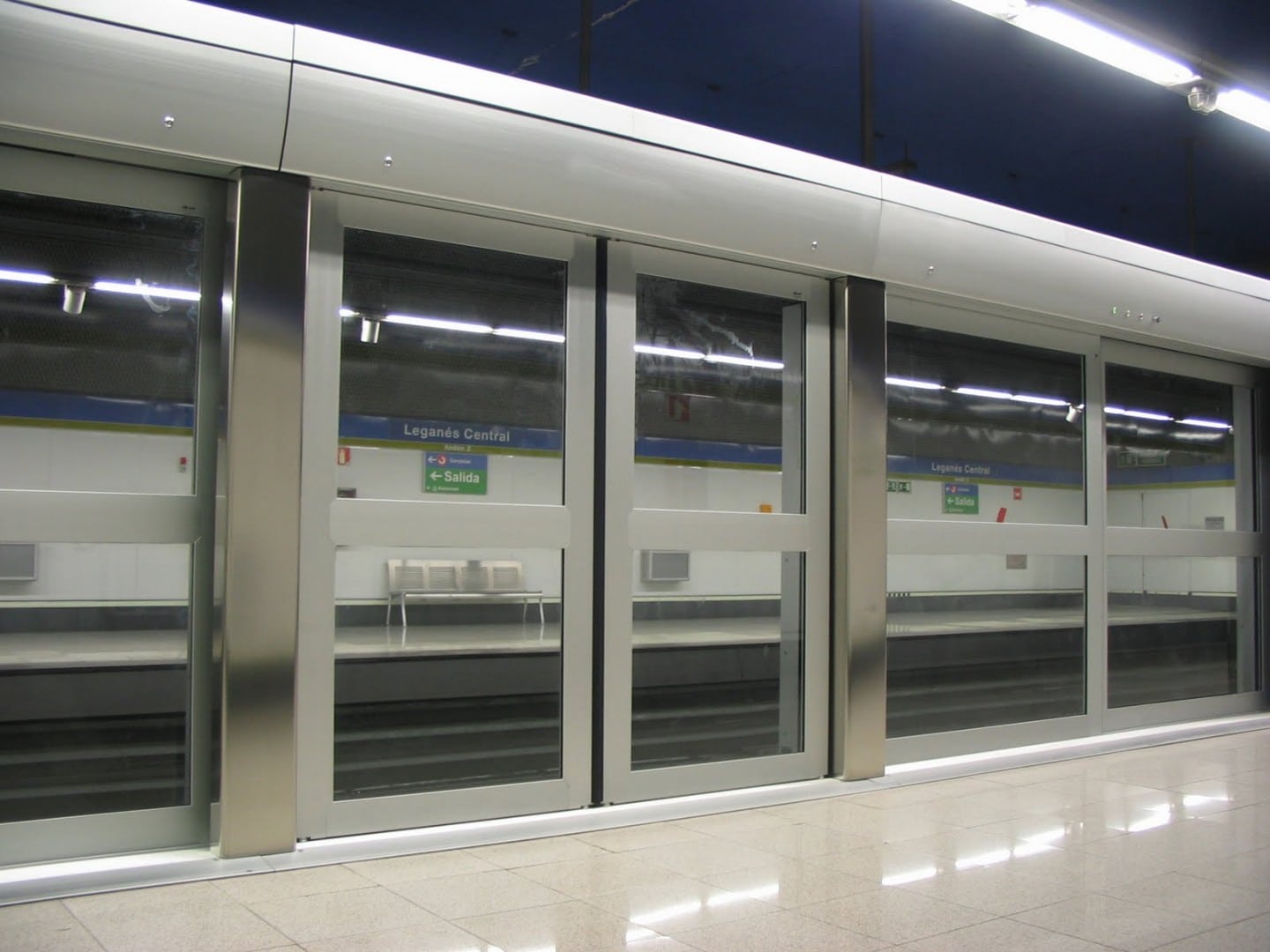 Metro de Madrid pospone la instalación de mamparas