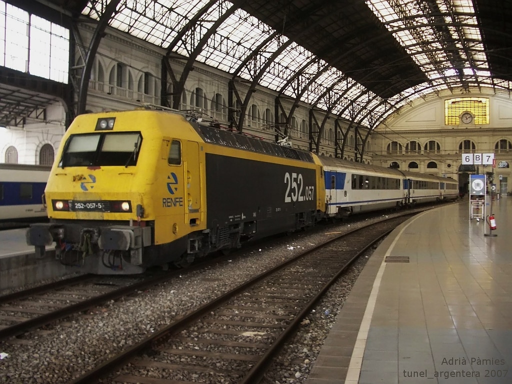 Oferta de Renfe: Barcelona-Valencia desde 20 euros