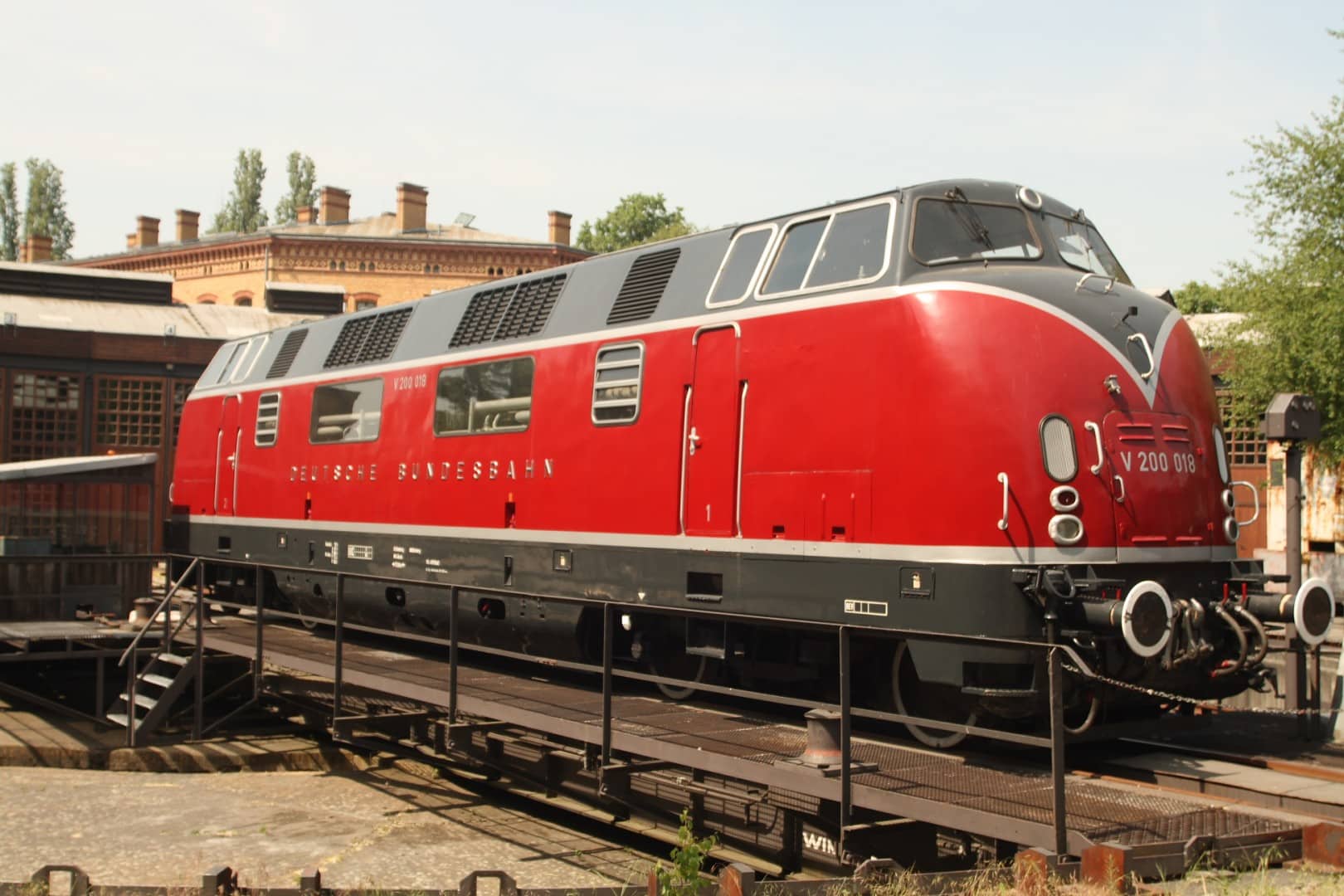 ¿Cómo se mueve un tren diésel?