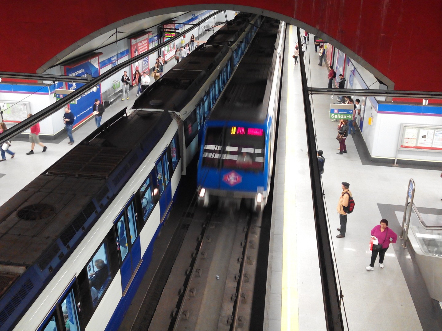 La serie 9000 del metro de Madrid vuelve a la línea 9