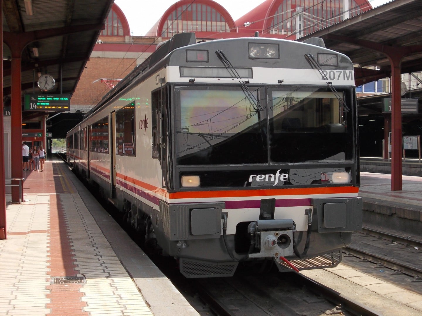 Una UT 440R de dos coches de Renfe regresa a la vida