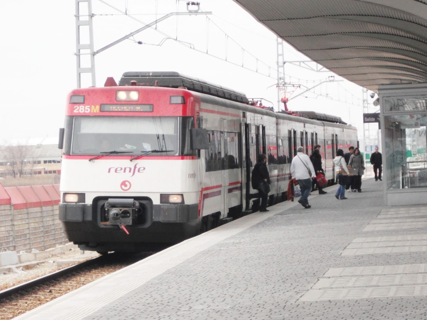 Incendio en un tren de cercanías en Alcalá de Henares