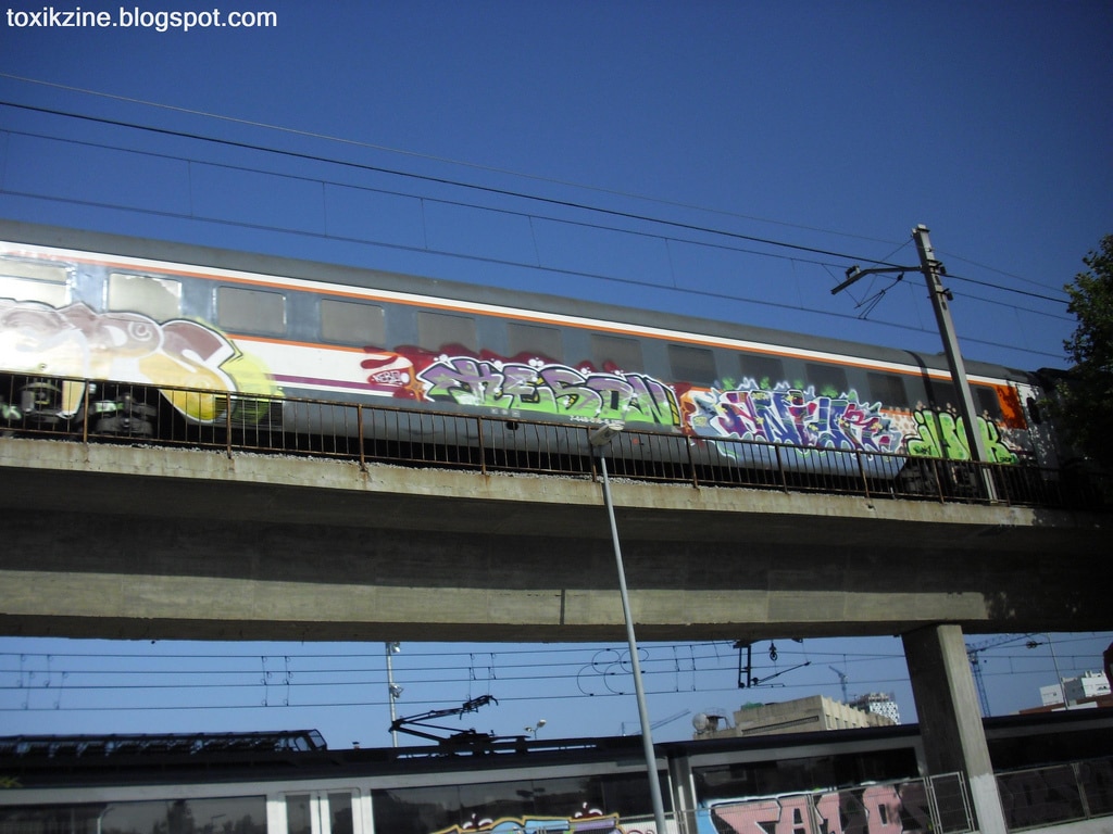 Detenidos 10 grafiteros de trenes en Madrid