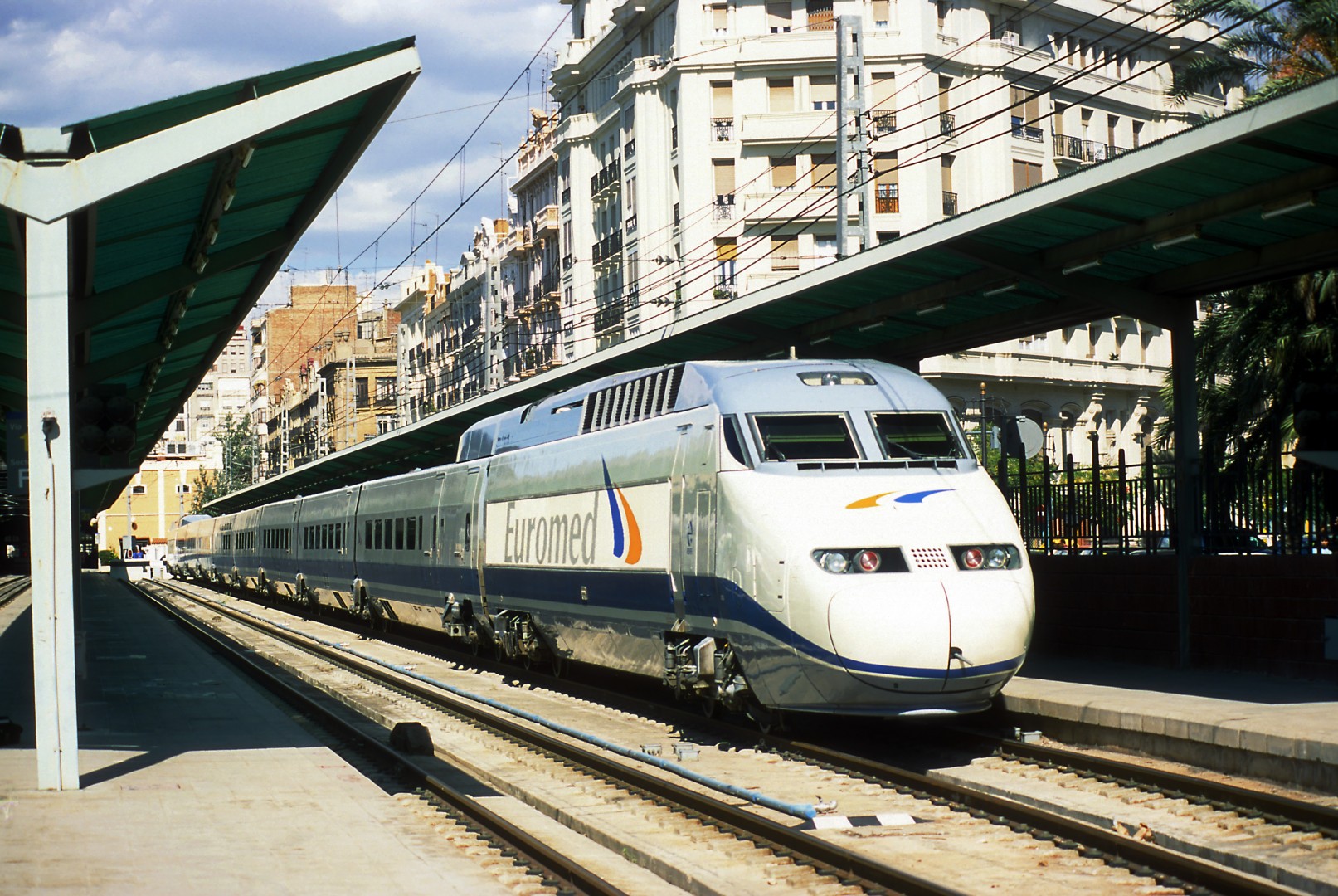 5 ventajas del ferrocarril convencional frente al AVE