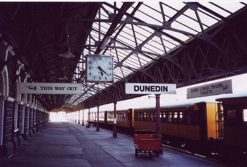 La estación de Dunedin, pese a las restauraciones, conserva su esencia. Foto: Bjørn Smestad.