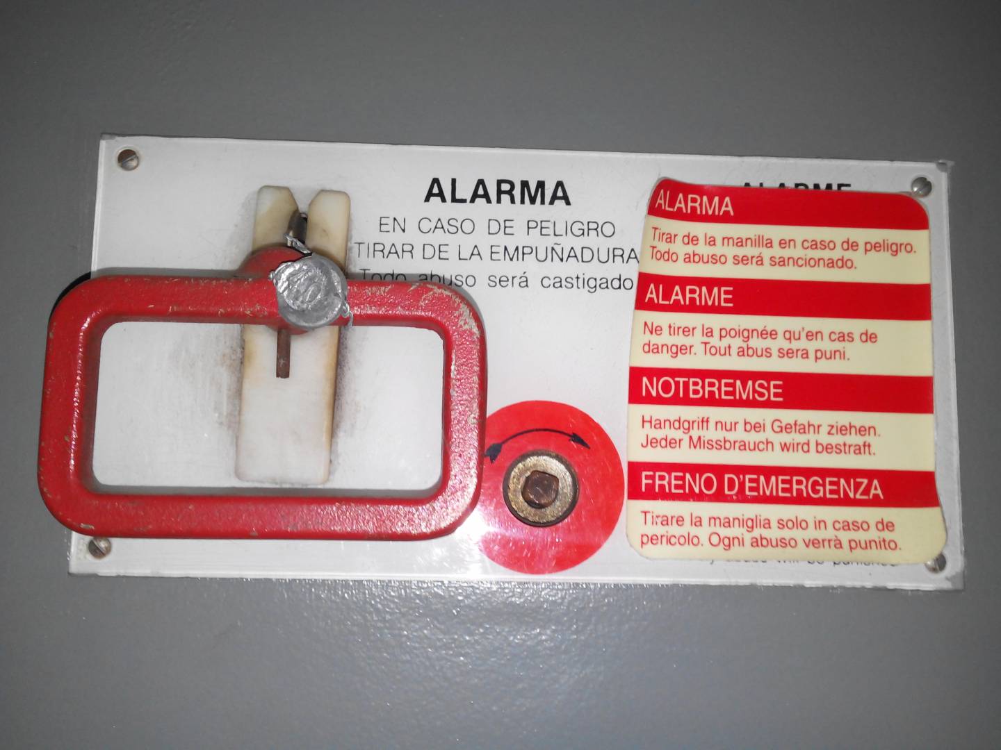 ¿Cómo funcionan y cuándo usar los aparatos de alarma?