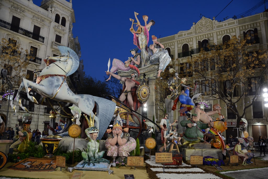 Fallas 2015: descuentos de Renfe en billetes de AVE