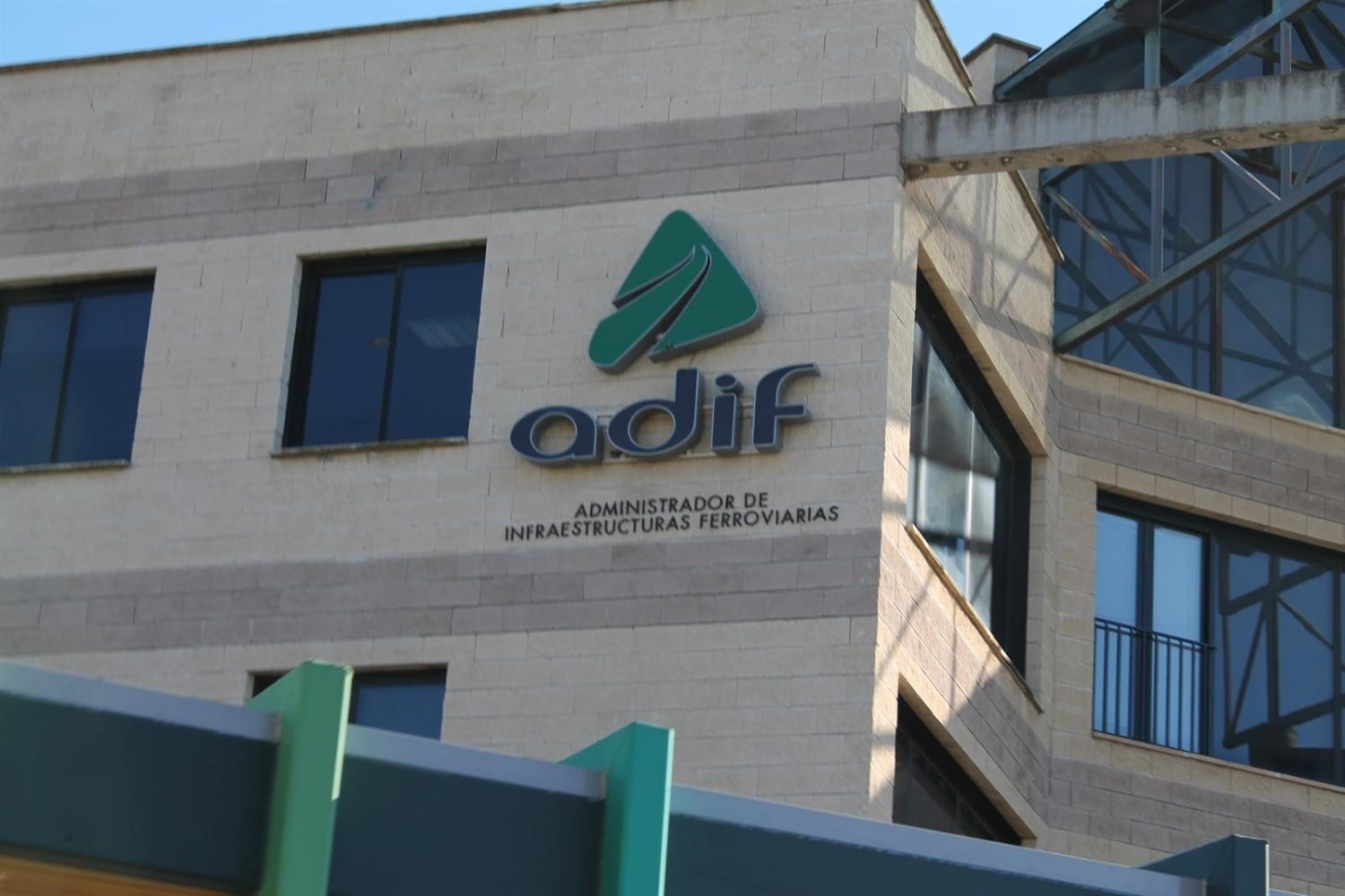 Adif plantea un nuevo ERE voluntario