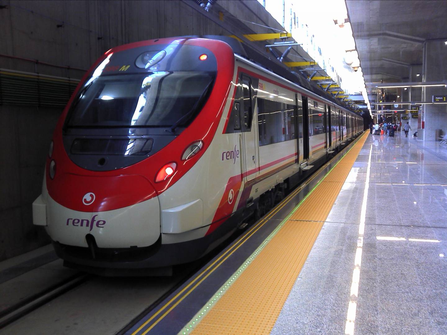 Fomento abandona el AVE al aeropuerto de Barajas