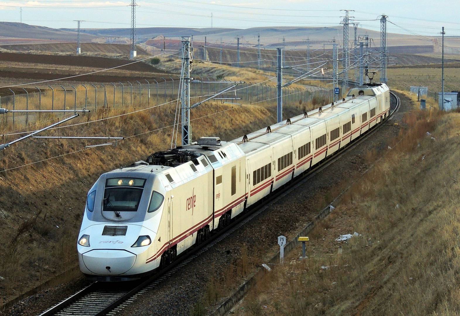 Salamanca recibe a su primer tren eléctrico