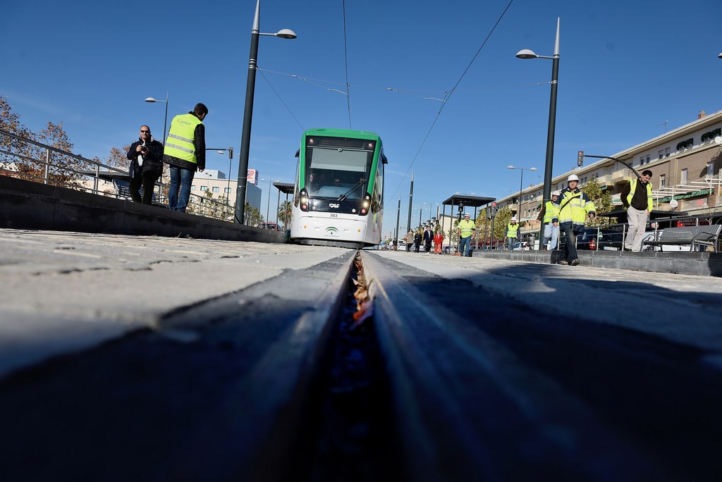 El metro de Granada ya tiene su flota al completo