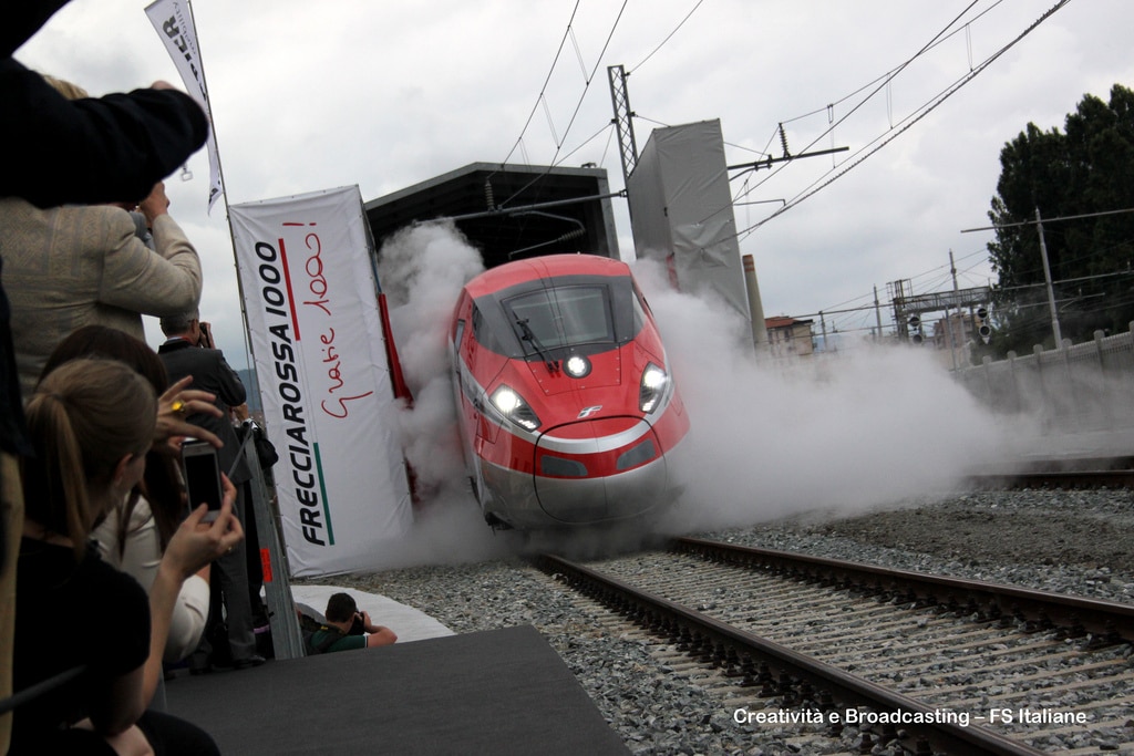 El Frecciarossa 1000 bate el récord de velocidad italiano