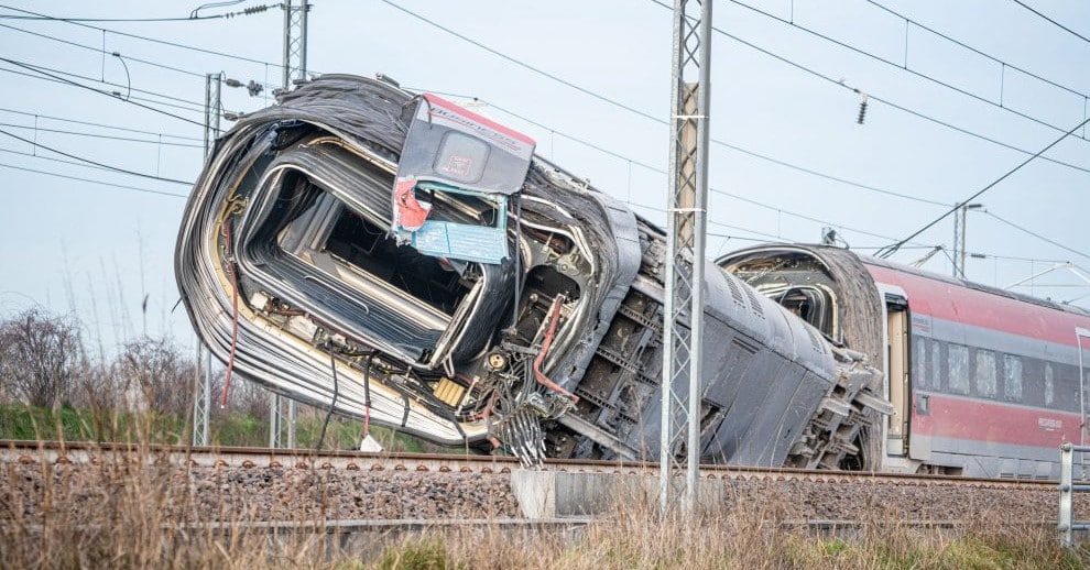 Accidente ferroviario en Italia deja 2 muertos y 31 heridos