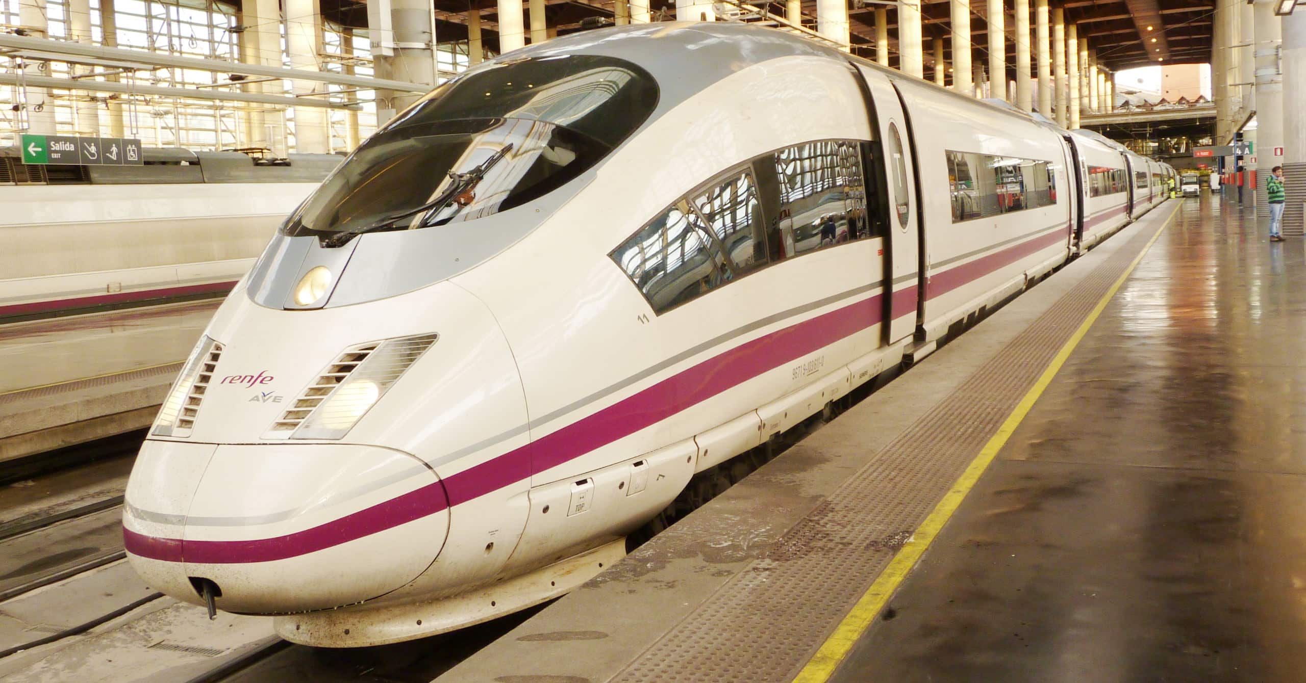 Transportes llevará el AVE al aeropuerto de Barajas