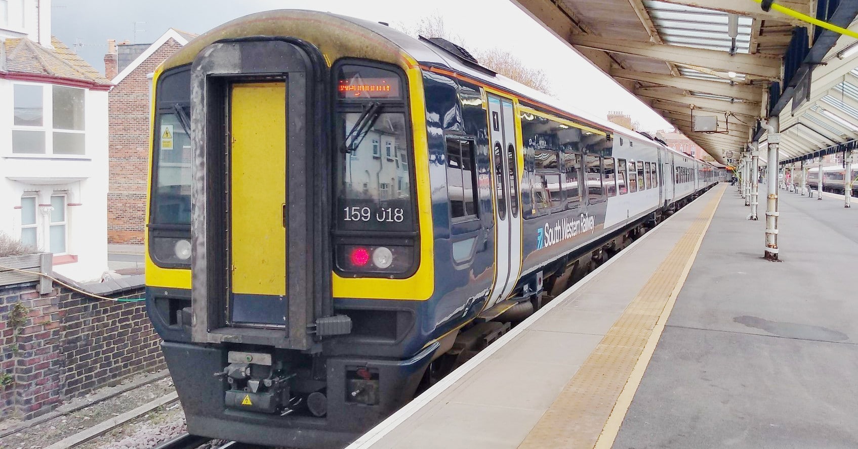 Reino Unido podría nacionalizar el ferrocarril por el coronavirus