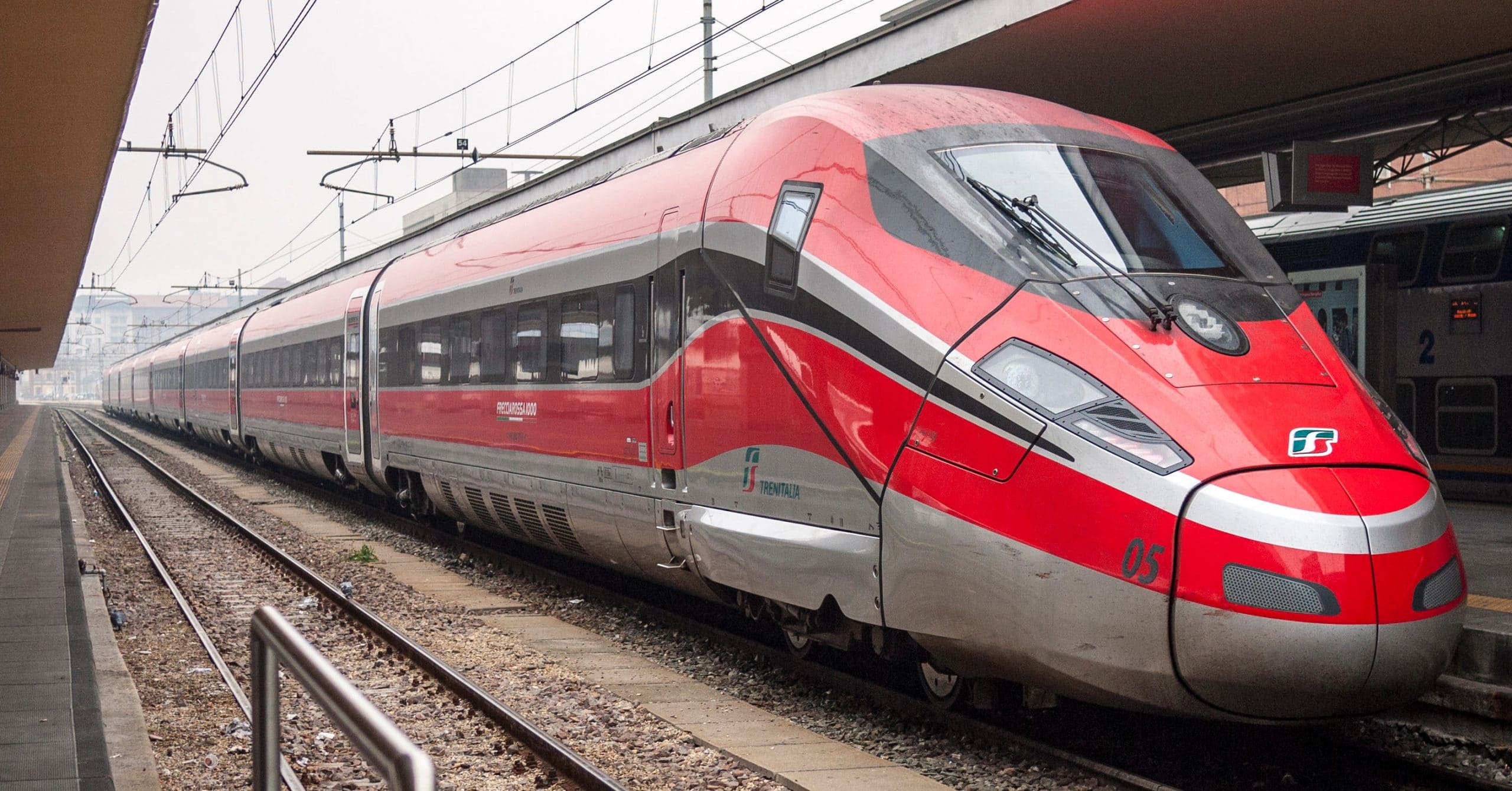 El lunes se firmarán los contratos marco de Adif con Renfe, ILSA y Rielsfera
