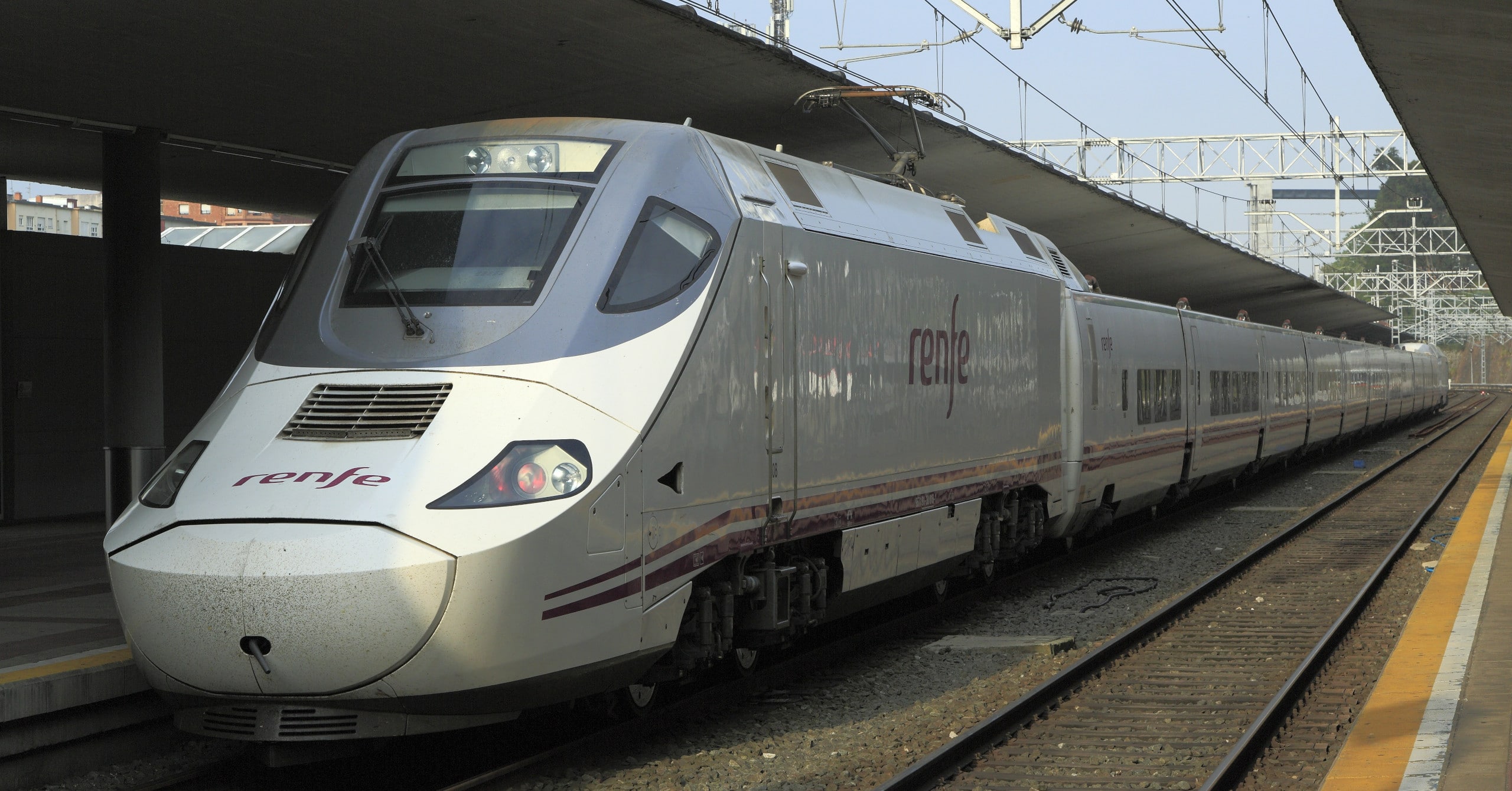 Renfe aumenta un 30% la oferta de AVE y Larga Distancia