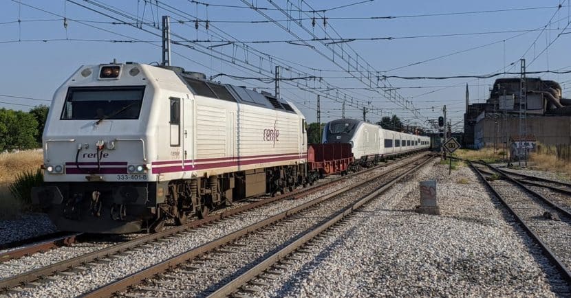 Talgo Avril 106-008 pasando por Getafe. Foto: Daniel Luis Gómez Adenis