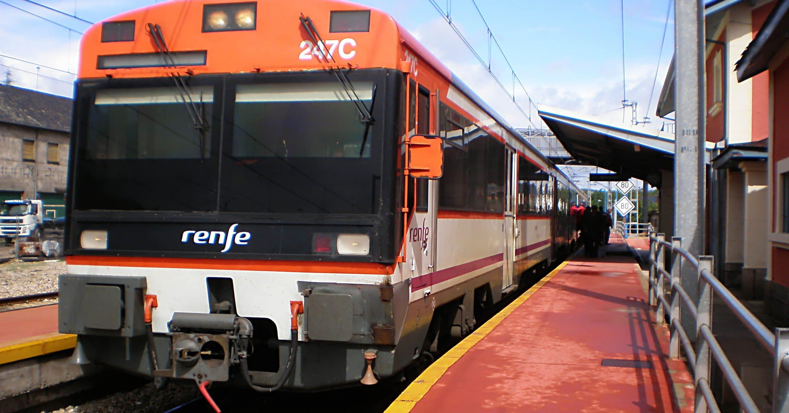 Renfe recupera el Regional Exprés León-Ponferrada por tren