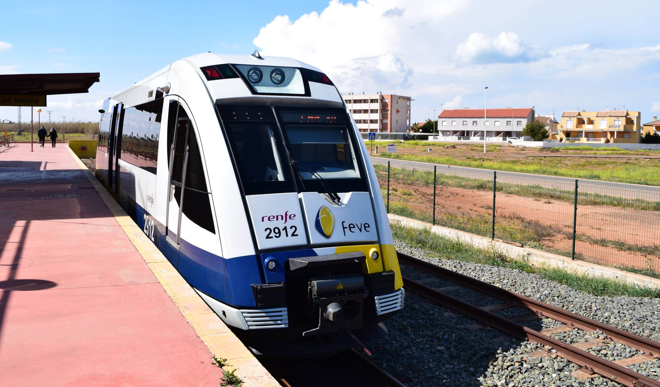 Murcia quiere llevar el tren a La Manga y crear nuevos regionales