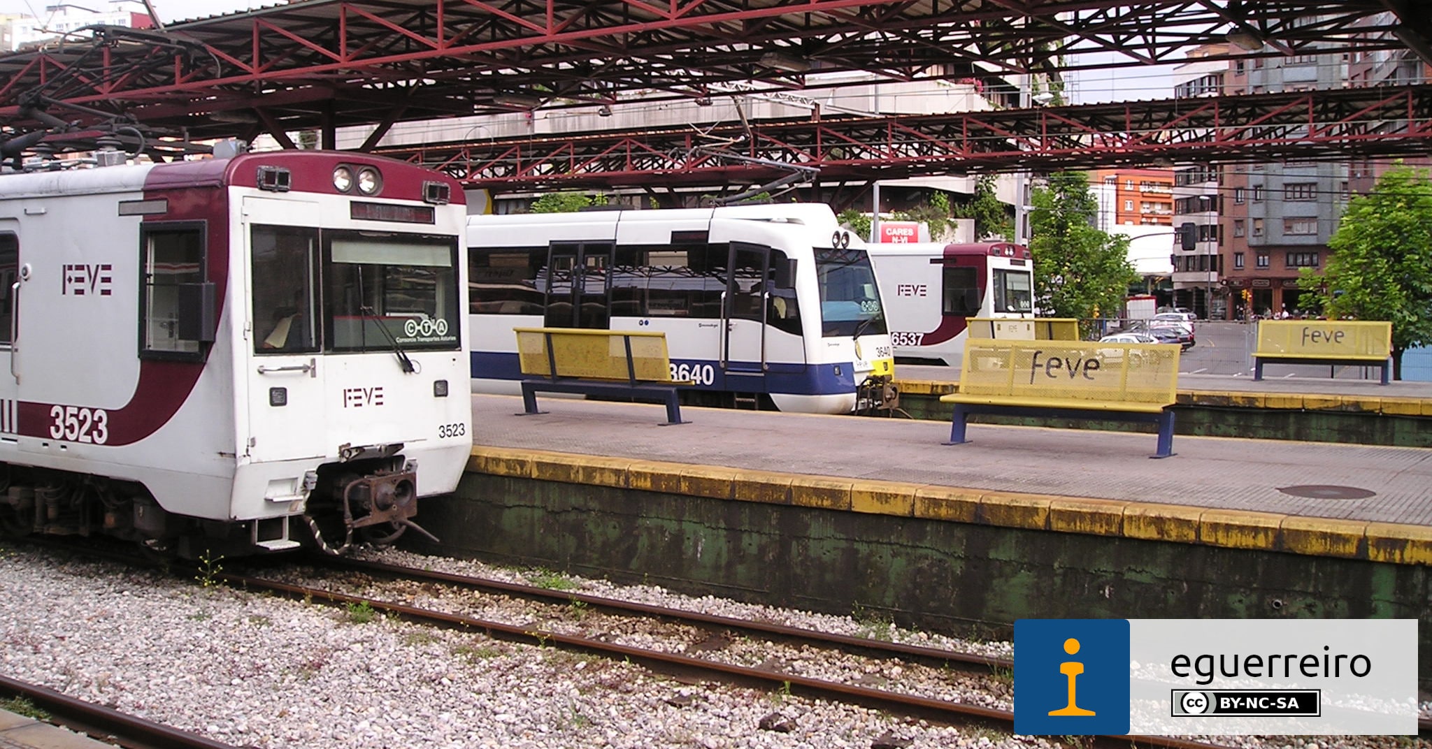CAF y Renfe firman el contrato de fabricación de los trenes de ancho métrico