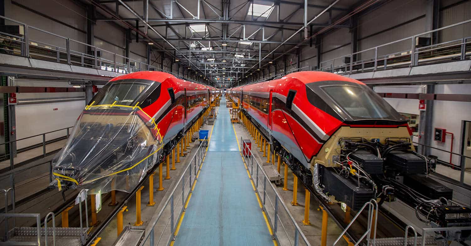 El primero de los trenes de ILSA sale de fábrica