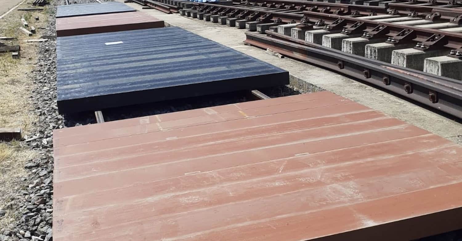 Adif va a probar traviesas de plástico y sintéticas en la RFIG