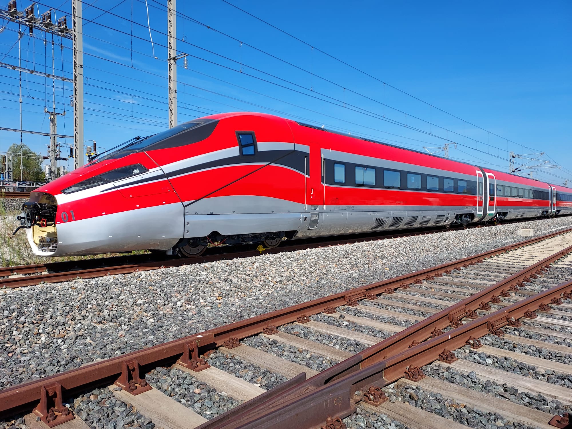 El primer tren de la serie 109 de ILSA llega a España