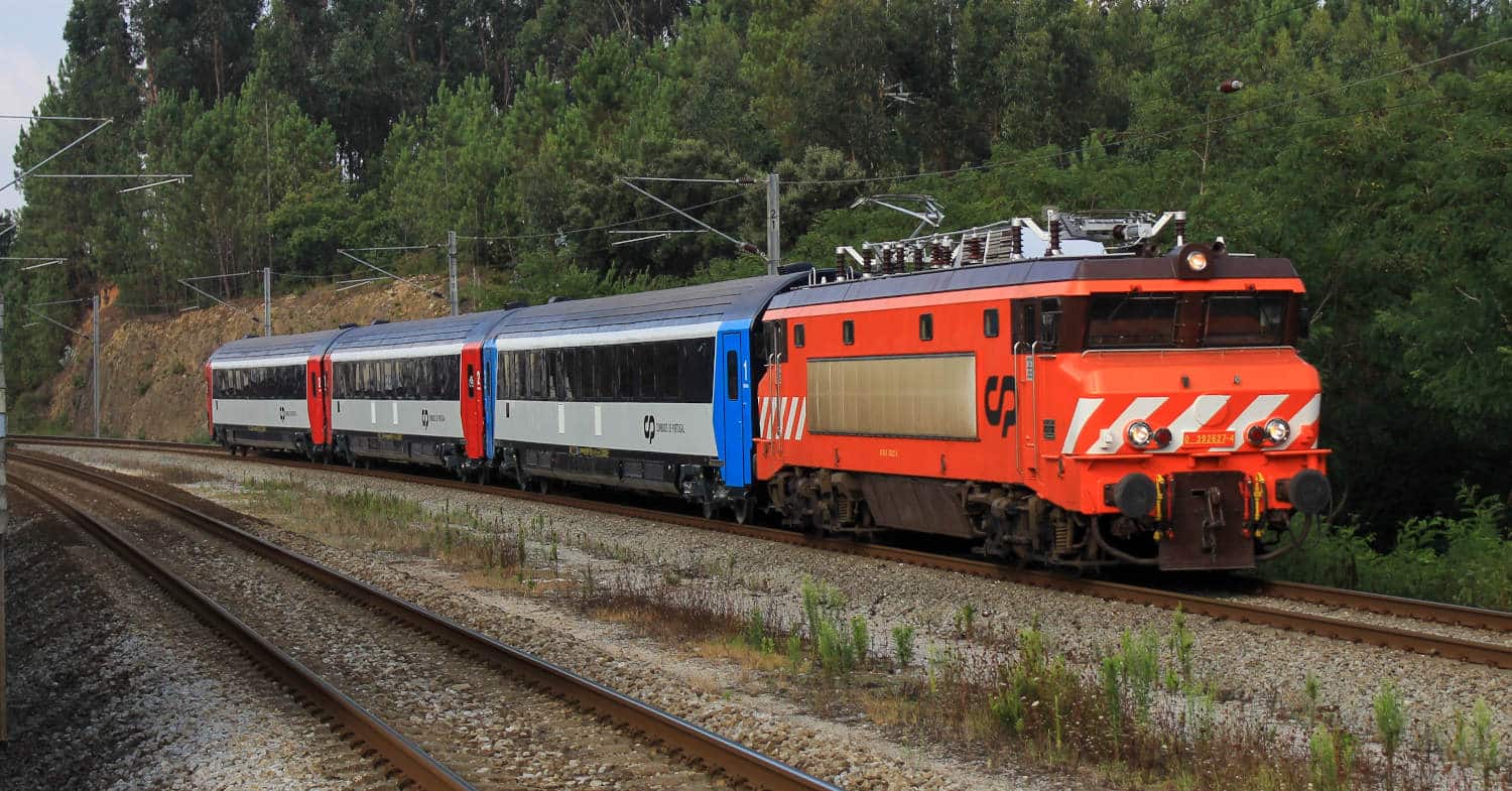 Los coches Arco circulan en pruebas en Portugal