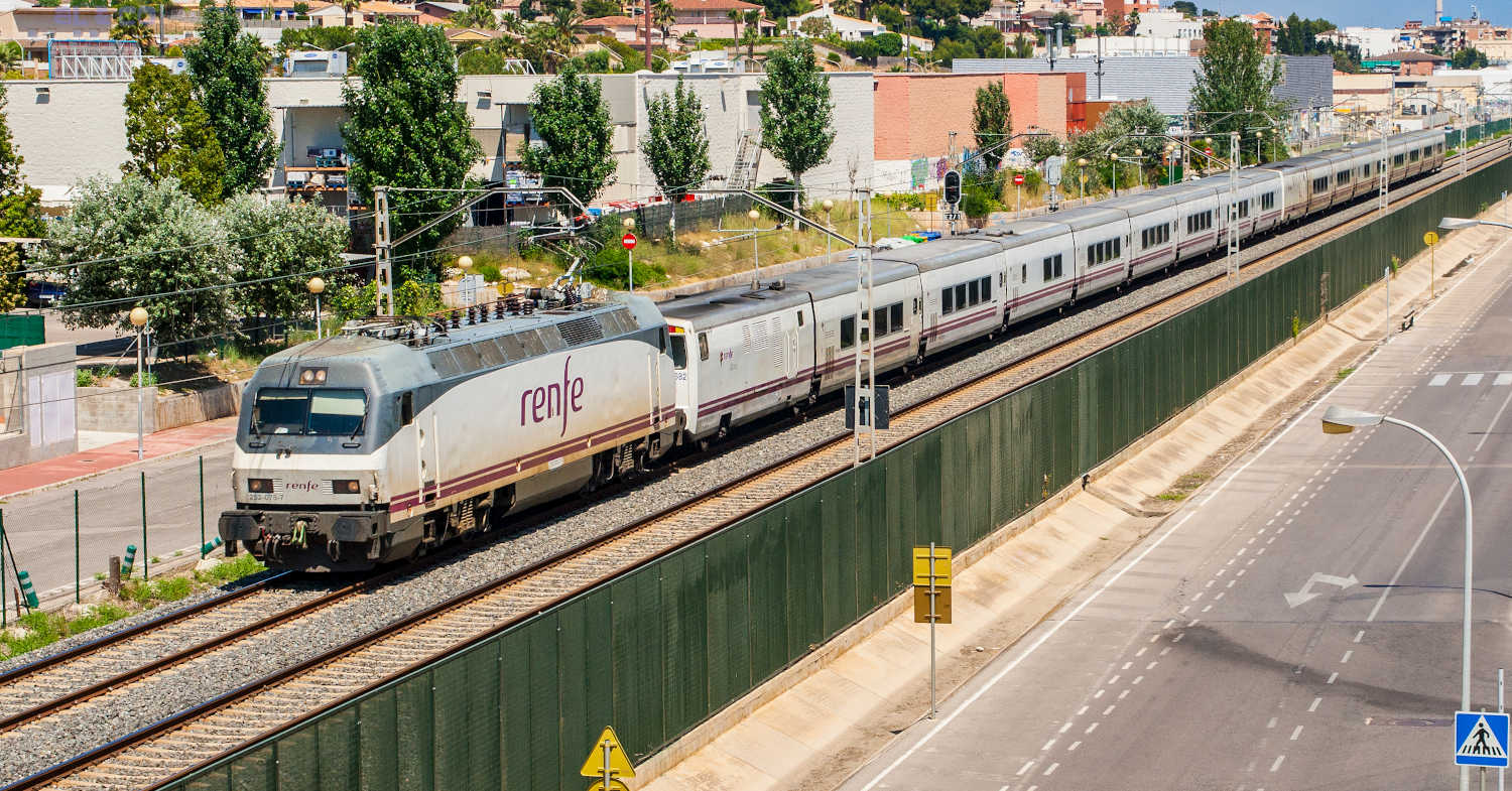 El Grupo Barraqueiro niega la compra de los coches Talgo
