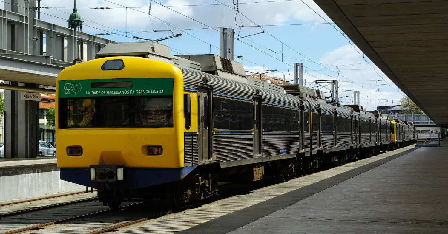 CP licita la adquisición de 117 trenes urbanos y regionales por 819 millones