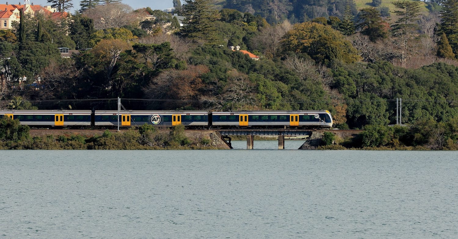CAF fabricará 23 trenes más para Auckland