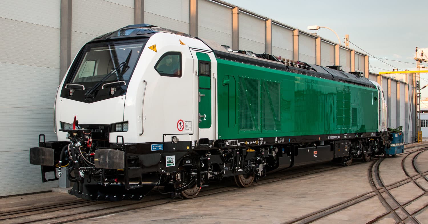 Sale de fábrica de Stadler la primera locomotora de la serie 336 de Adif