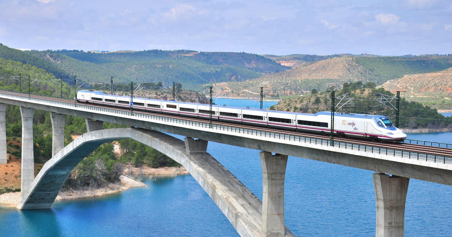 Renfe permitirá usar los bonos Avant en los trenes AVE que paran en Cuenca