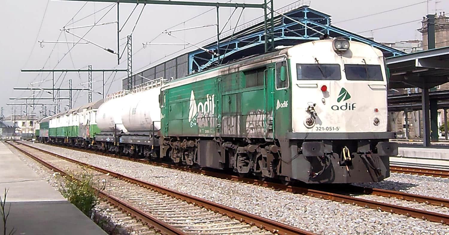 Adif va a comprar 12 locomotoras de ancho ibérico y 3 de ancho métrico