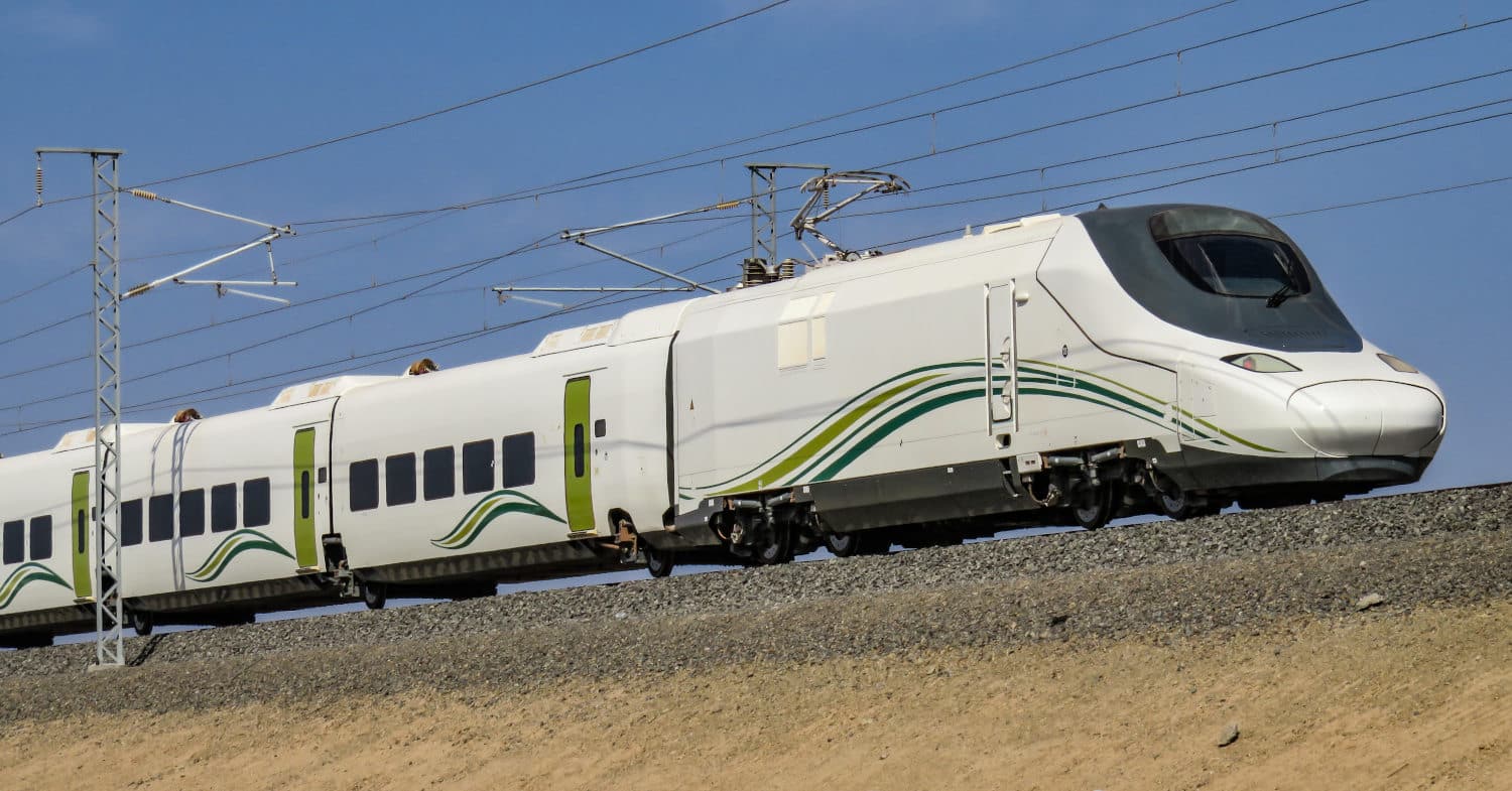 Renfe termina la selección de las primeras 30 mujeres maquinistas del Haramain