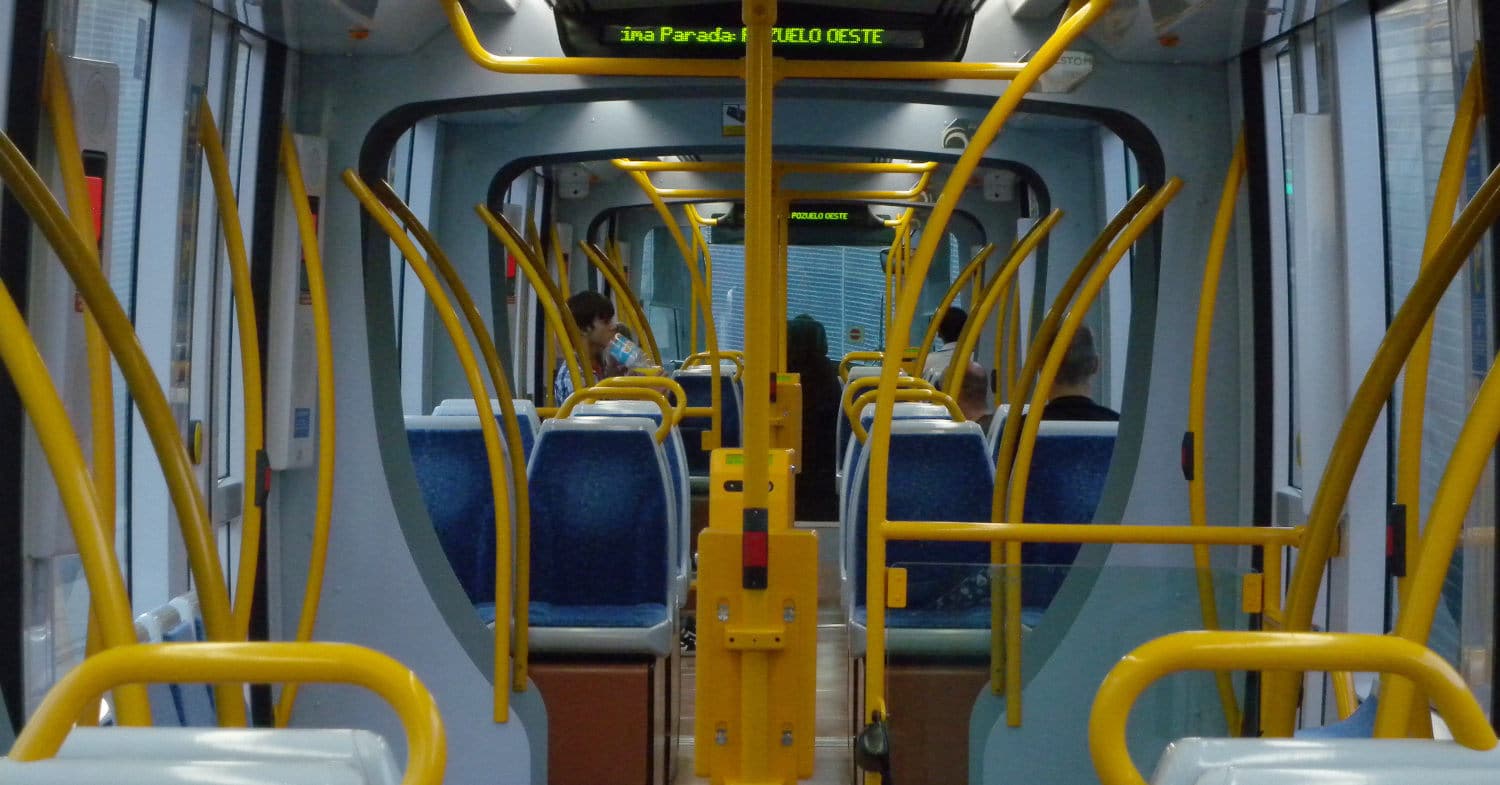 Metro Ligero Oeste implementa el sistema de seguridad SIMOVE