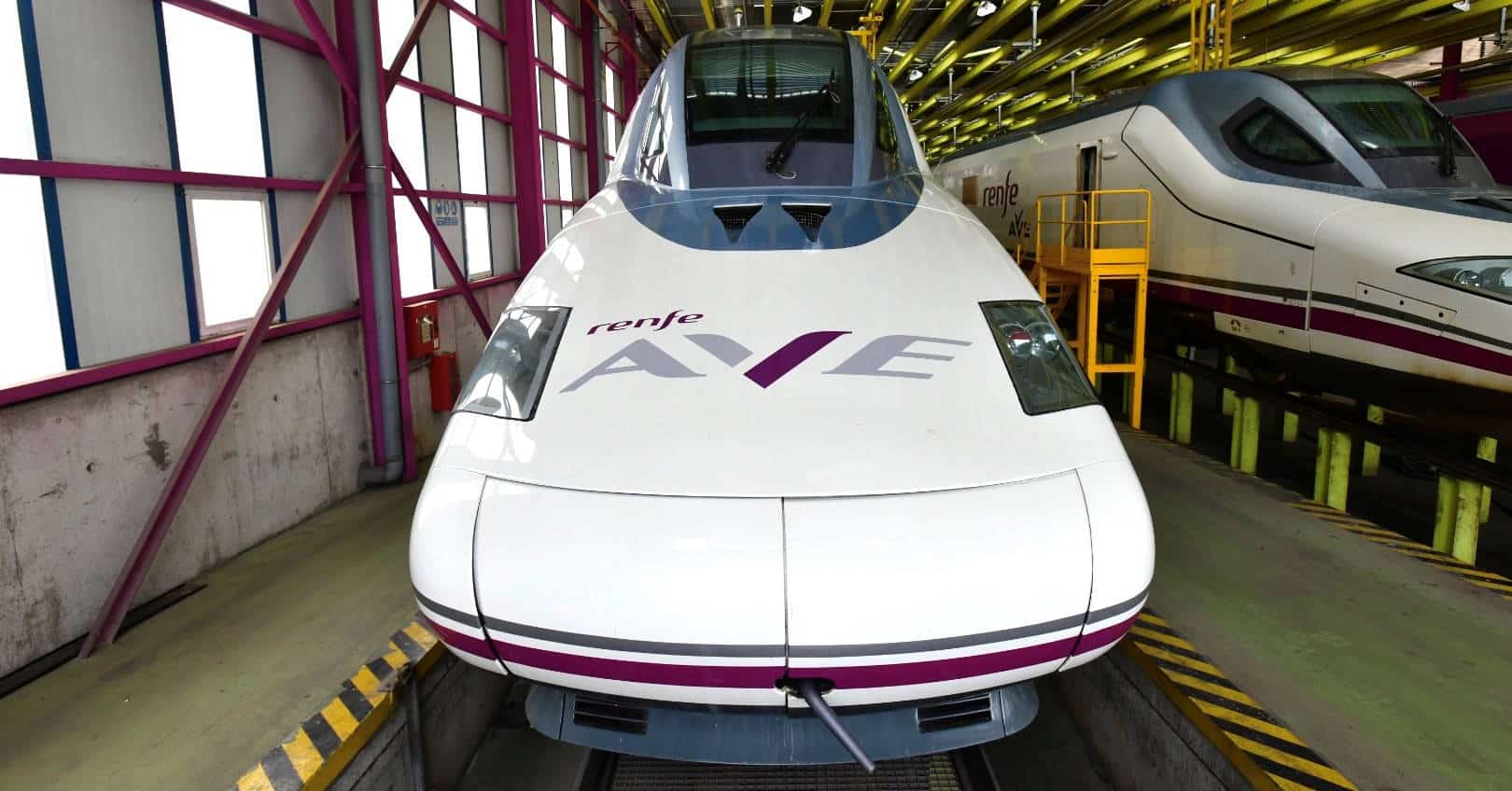 Renfe presenta la nueva identidad visual de la marca AVE