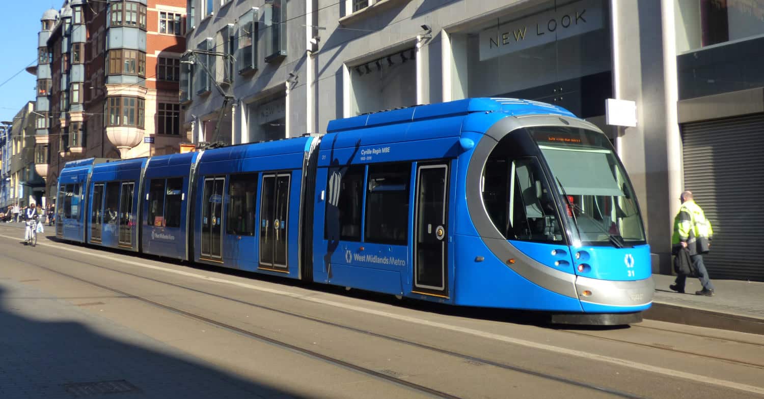 West Midlands Metro suspende por tercera vez el servicio por fisuras en los tranvías de CAF