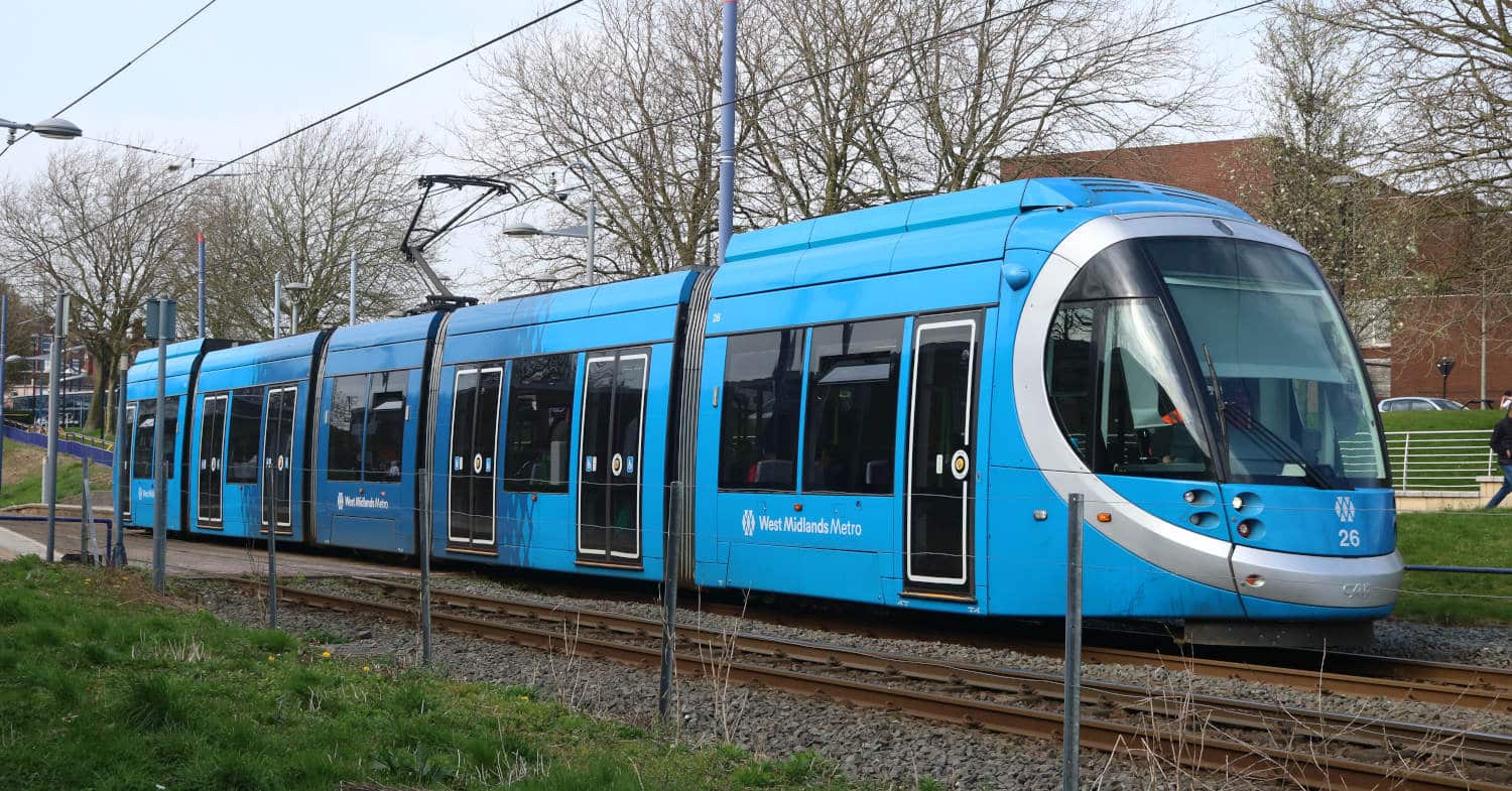 West Midlands Metro prevé reanudar el servicio a finales de mayo