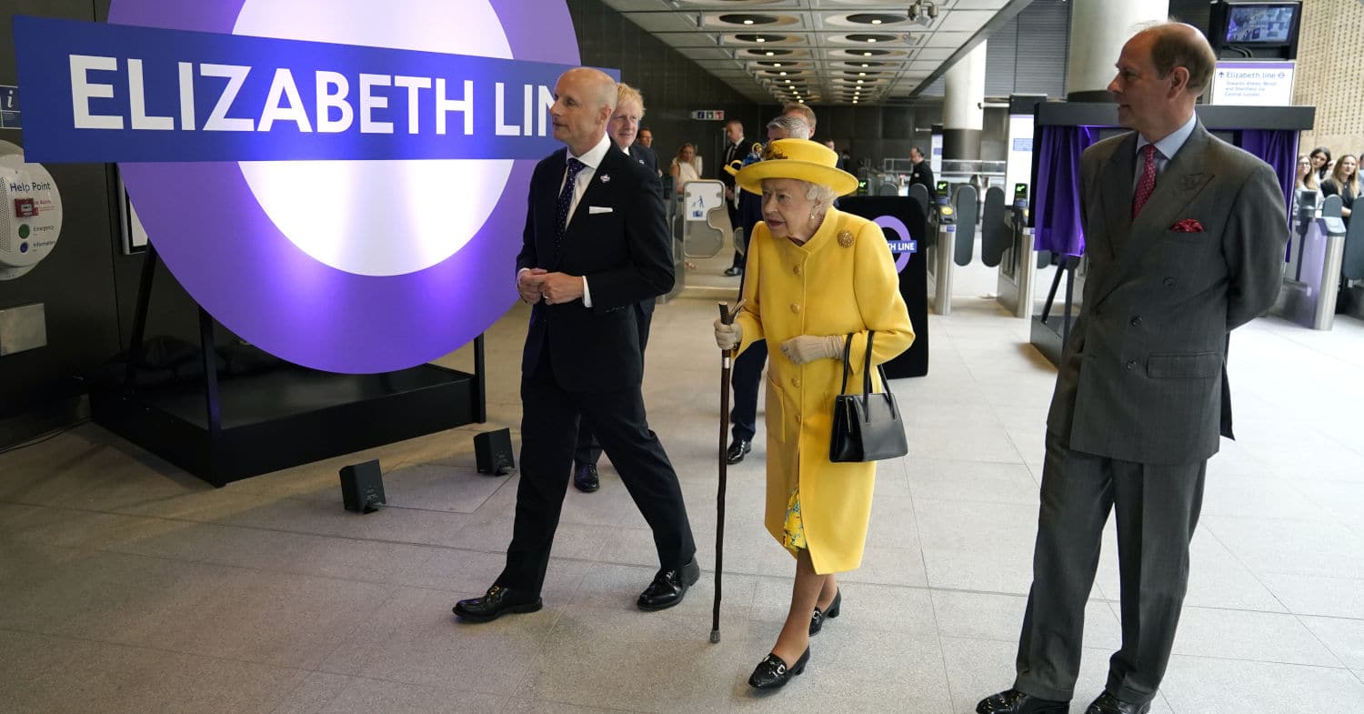 La Reina Isabel II inaugura la Elizabeth Line