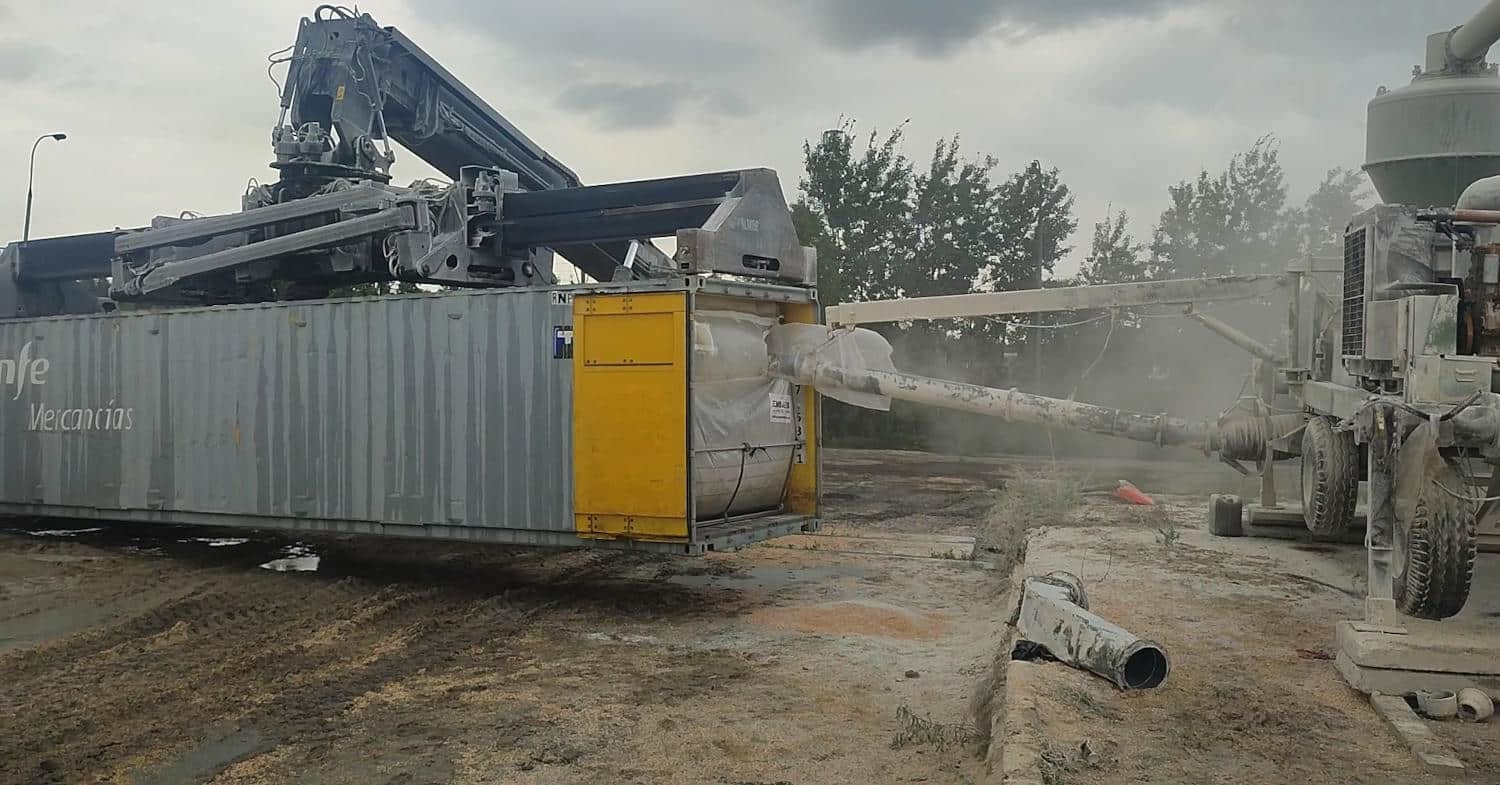 Terminan de cargarse las 600 toneladas de maíz ucraniano que llegarán a España por ferrocarril