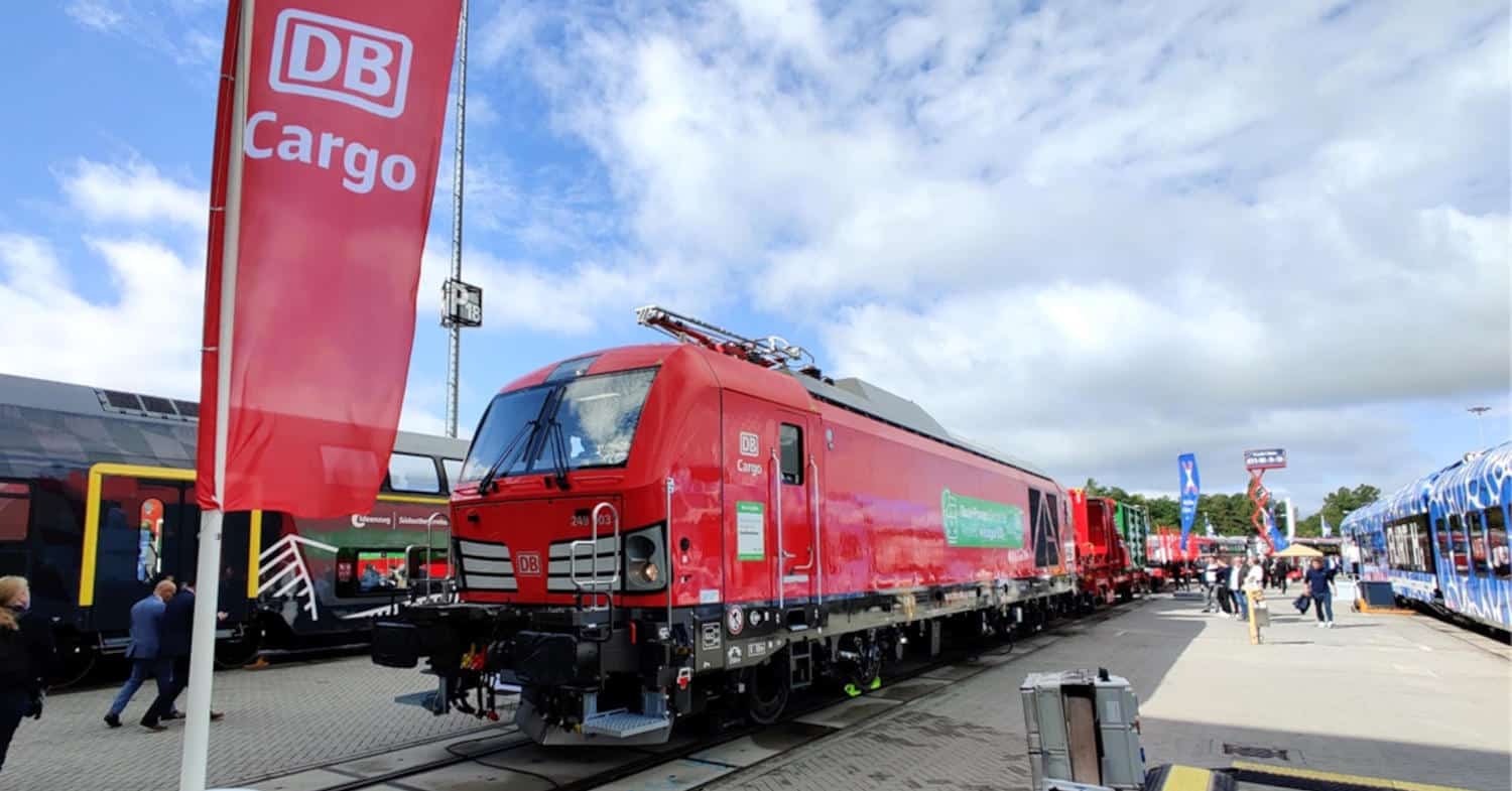 DB Cargo presenta el tren de mercancías del futuro y la Vectron DM Light