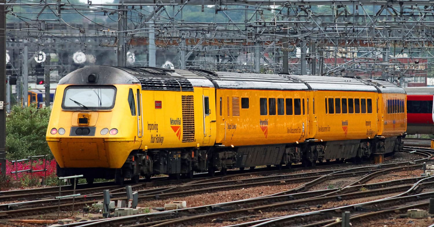 McLaren suministrará a Network Rail equipos de comunicación 5G para sus trenes de mantenimiento