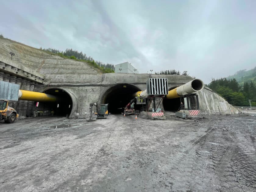 Boca del túnel Mondragon-Bergara del lado Guipúzcoa. © GONZALO OCHOA.