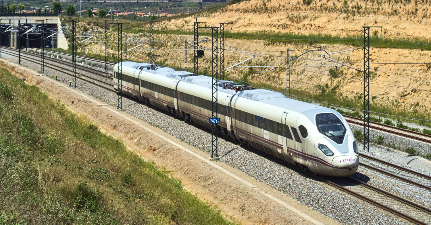 Adif AV podría hacerse con el Oaris de CAF para tren auscultador
